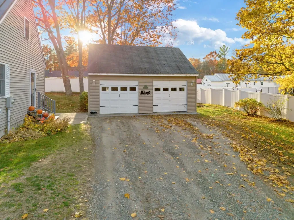 137 Barlen Street Farmington ME 04938
