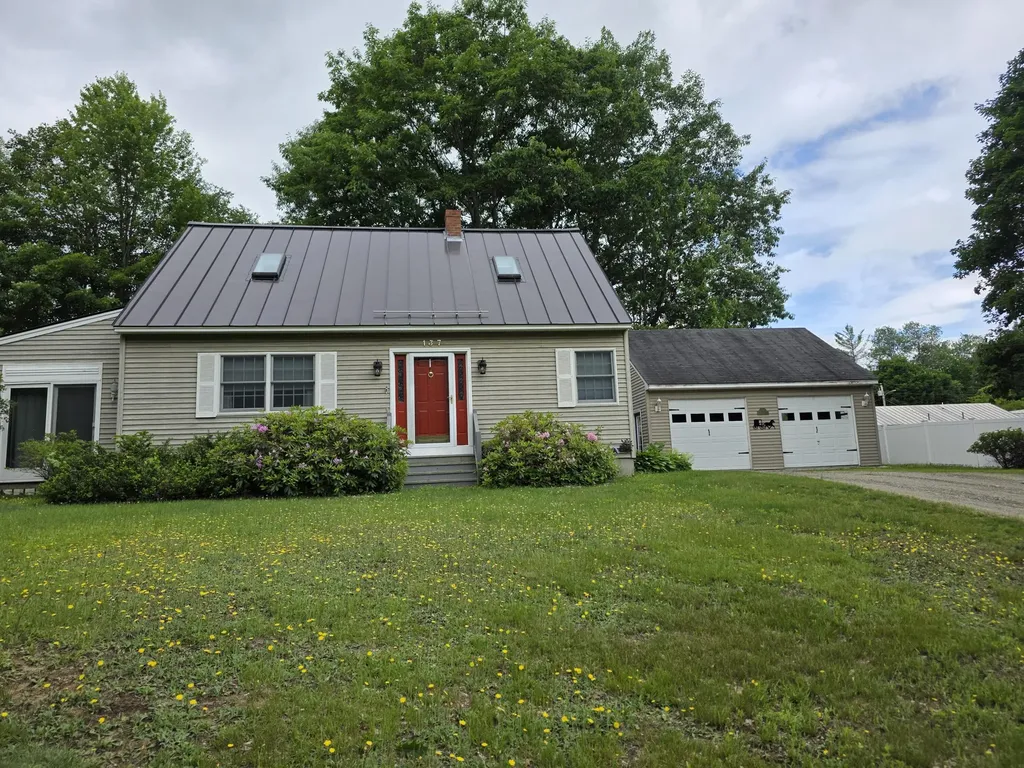 137 Barlen Street Farmington ME 04938