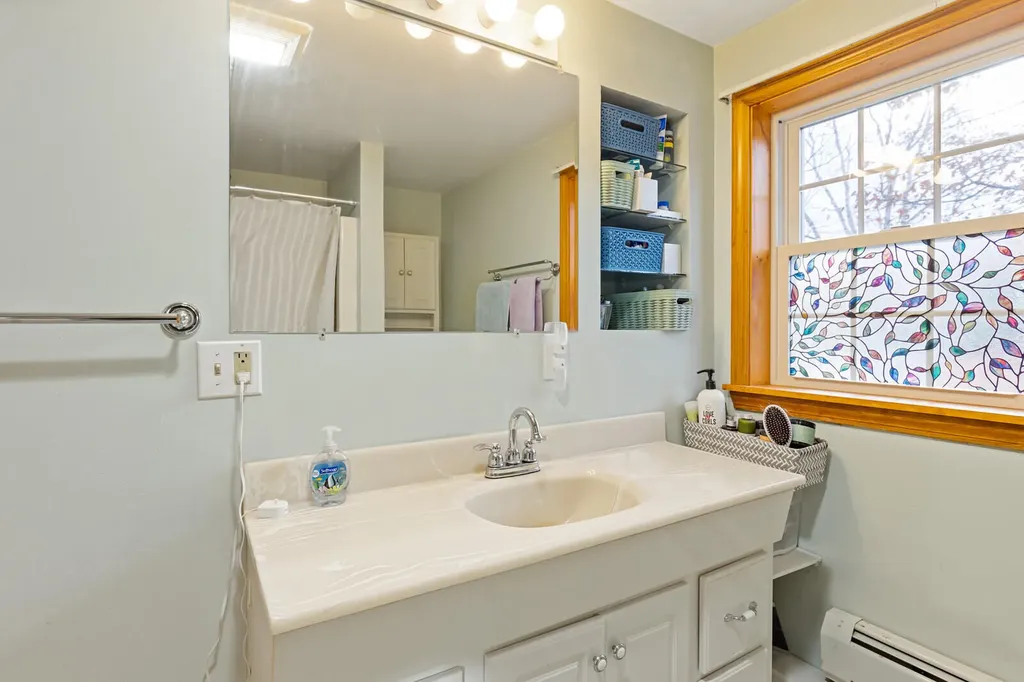 137 Barlen Street Farmington ME 04938