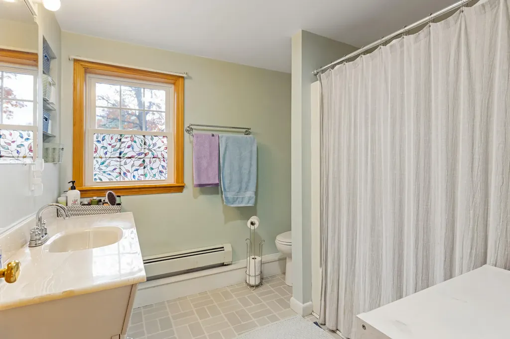 137 Barlen Street Farmington ME 04938