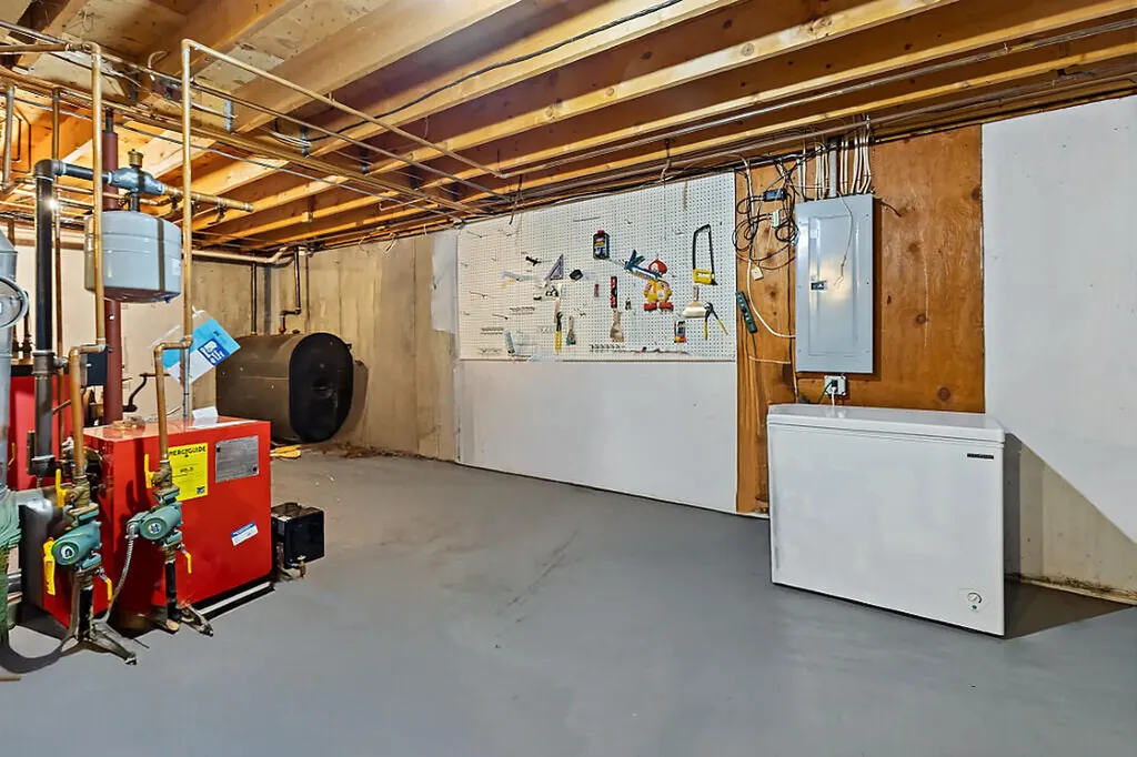 137 Barlen Street Farmington ME 04938