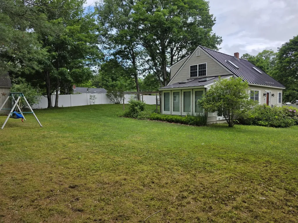 137 Barlen Street Farmington ME 04938