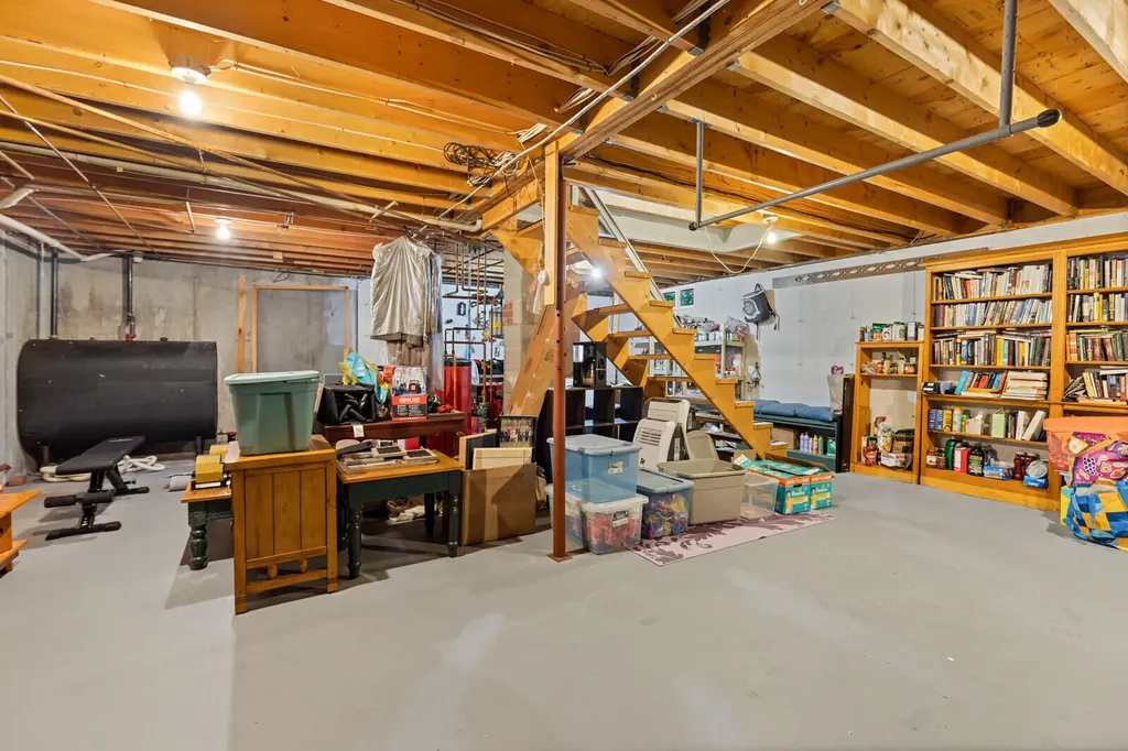 137 Barlen Street Farmington ME 04938