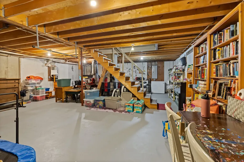 137 Barlen Street Farmington ME 04938