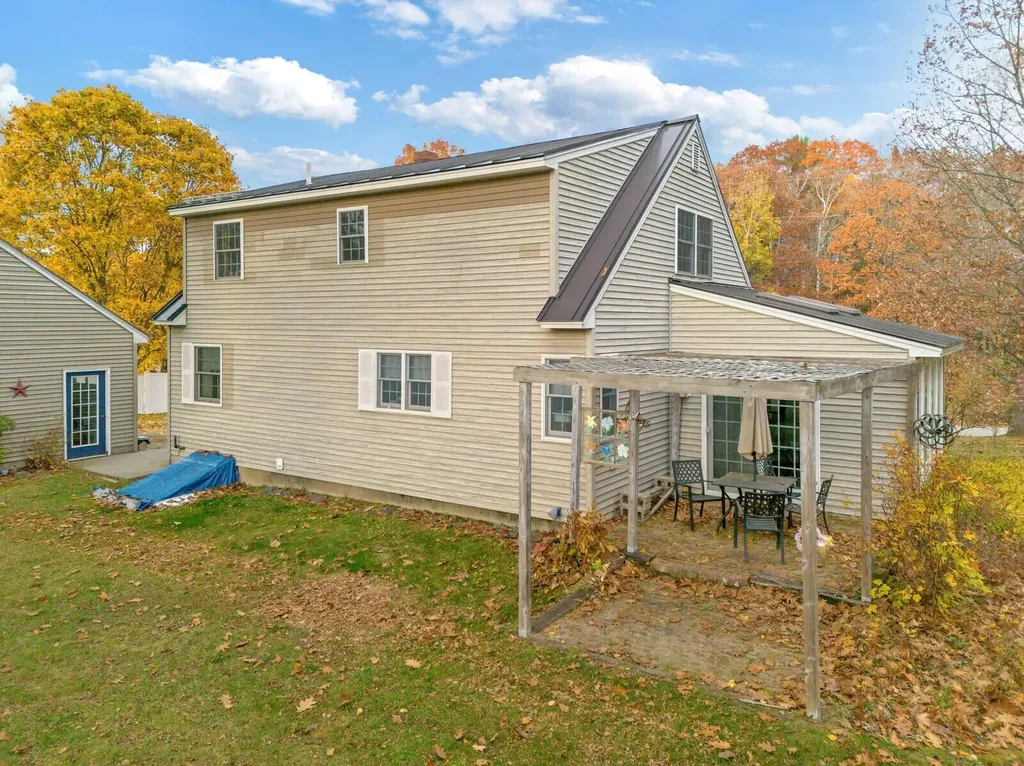 137 Barlen Street Farmington ME 04938