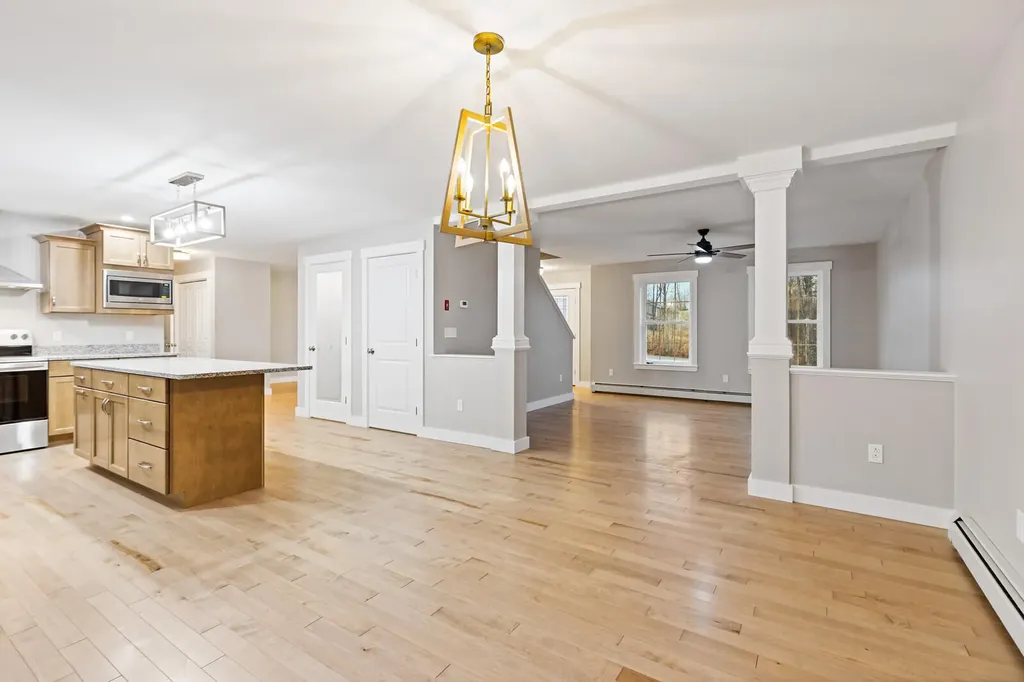 27 Pleasant Road Sidney ME 04330