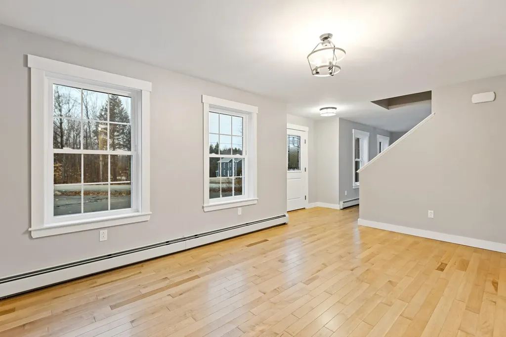 27 Pleasant Road Sidney ME 04330