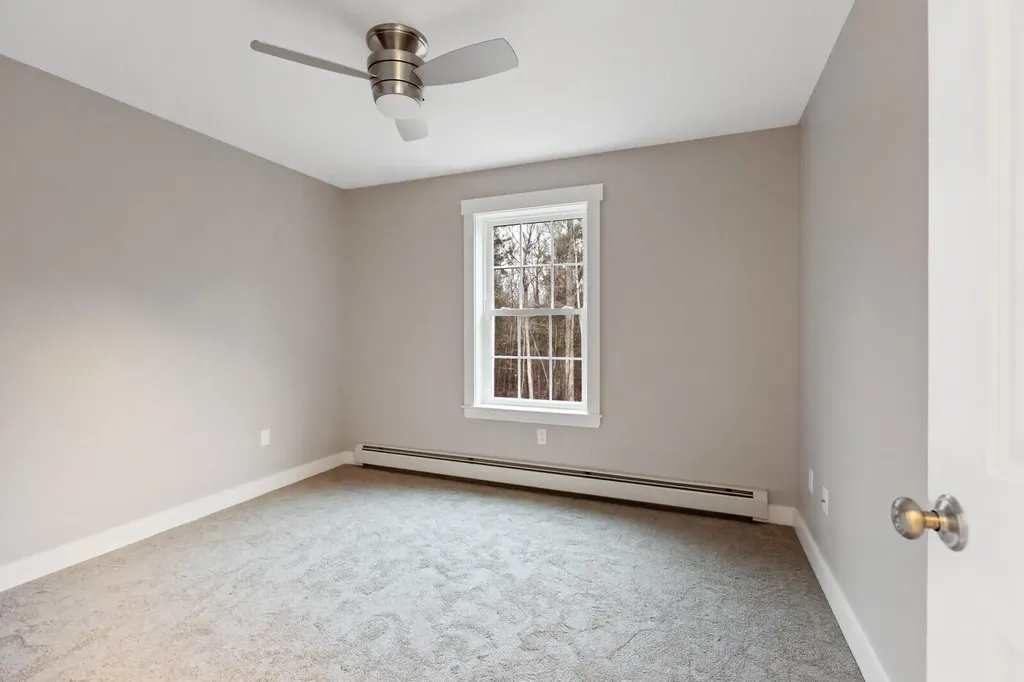 27 Pleasant Road Sidney ME 04330