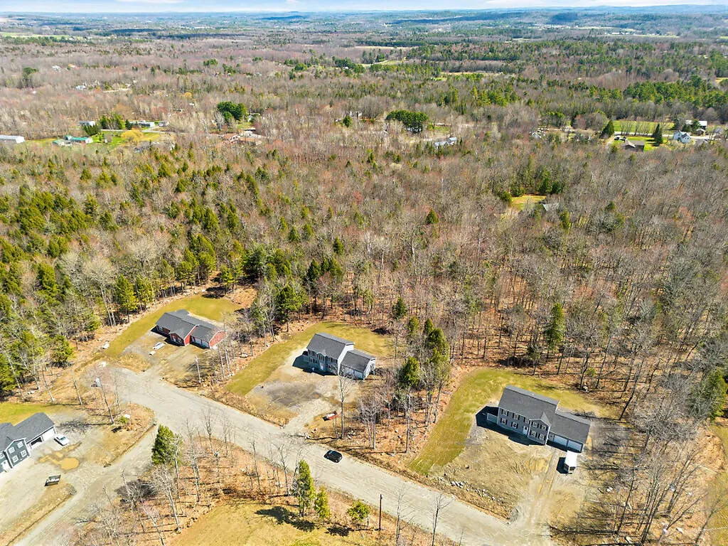 27 Pleasant Road Sidney ME 04330