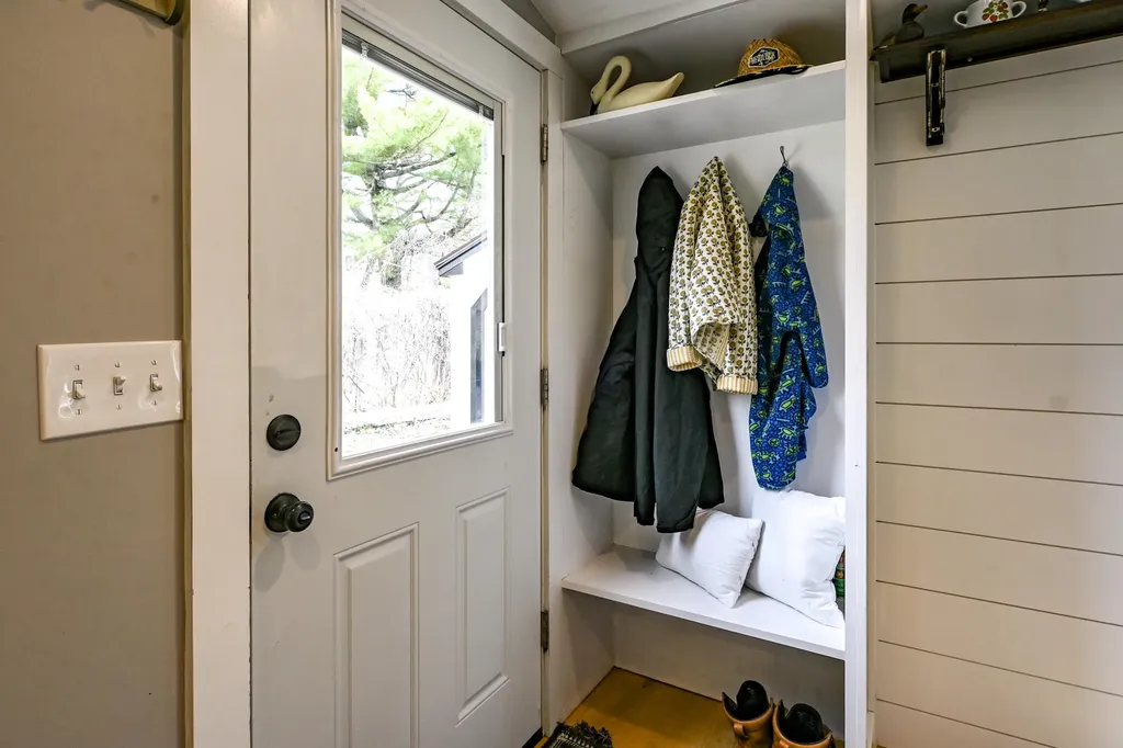 32 Longfellow Drive Cape Elizabeth ME 04107