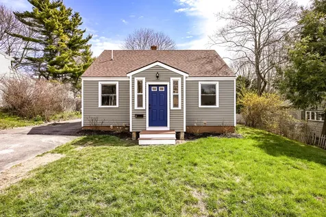 32 Longfellow Drive Cape Elizabeth ME 04107