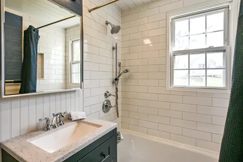 32 Longfellow Drive Cape Elizabeth ME 04107