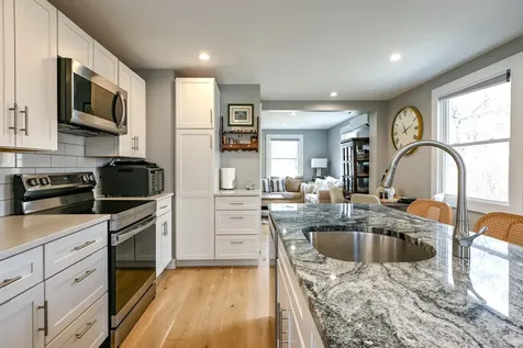 32 Longfellow Drive Cape Elizabeth ME 04107