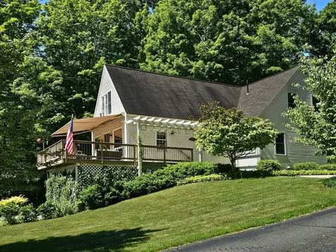 5 Waterview Lane Newcastle ME 04553