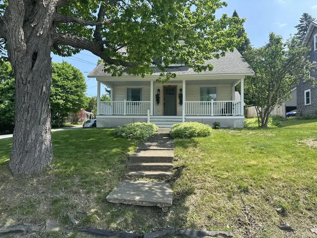 27 Dudley Street Presque Isle ME 04769