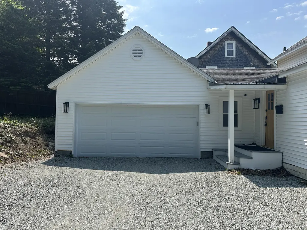 27 Dudley Street Presque Isle ME 04769