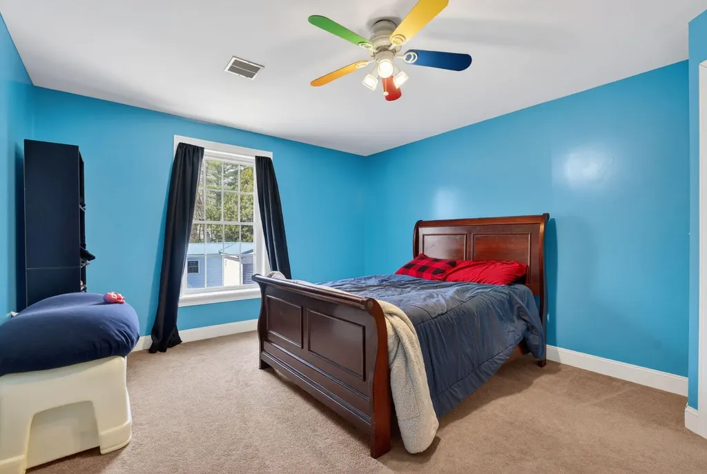 25 Gregory Drive Sanford ME 04073