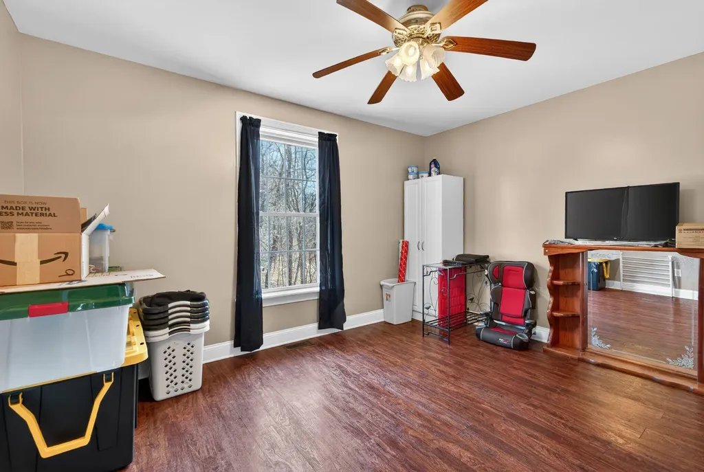 25 Gregory Drive Sanford ME 04073
