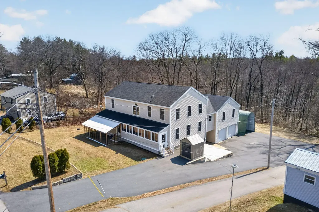 25 Gregory Drive Sanford ME 04073