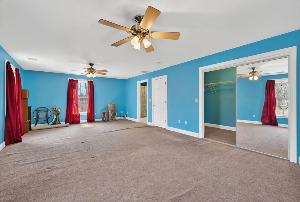 25 Gregory Drive Sanford ME 04073