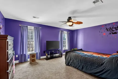25 Gregory Drive Sanford ME 04073