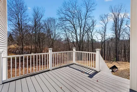 25 Gregory Drive Sanford ME 04073