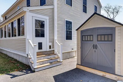 25 Gregory Drive Sanford ME 04073