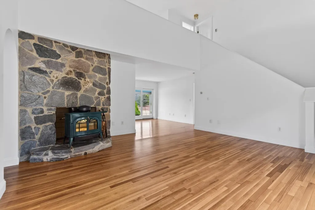 17 Stone Ridge Drive Brunswick ME 04011