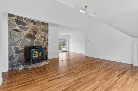 17 Stone Ridge Drive Brunswick ME 04011