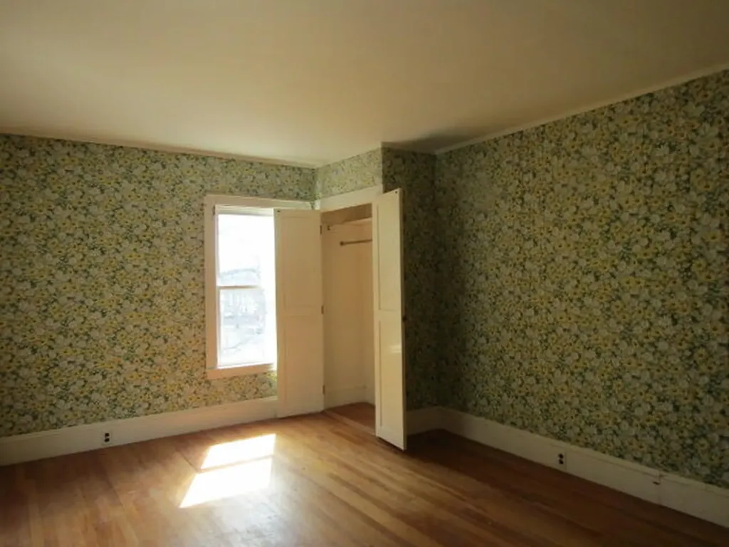 49 Pearl Street Augusta ME 04330