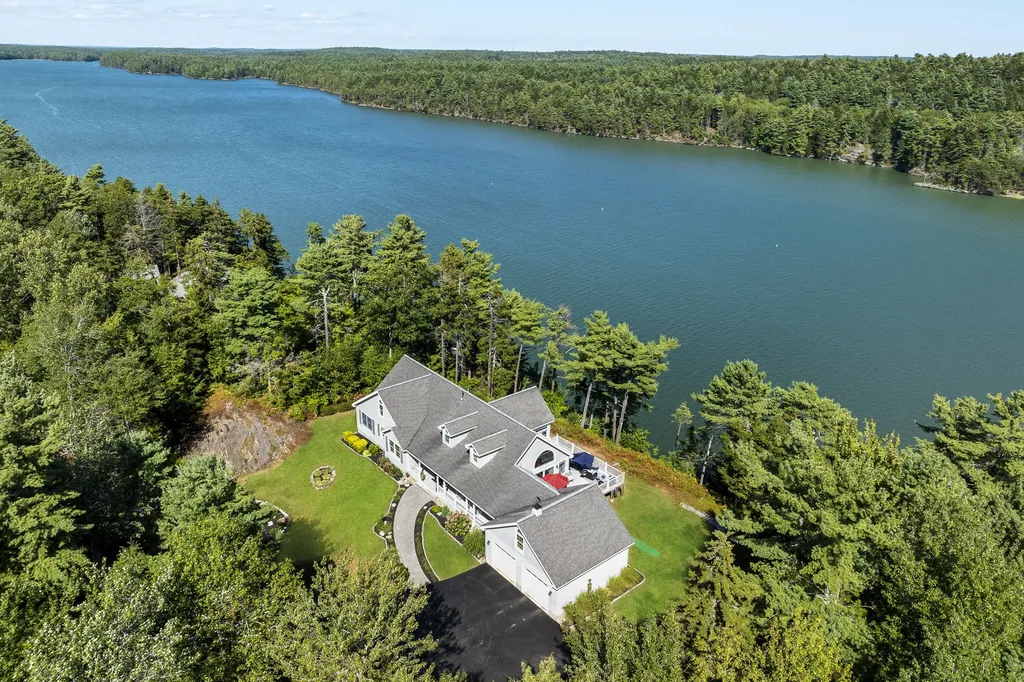35 Yuhas Drive Harpswell ME 04079