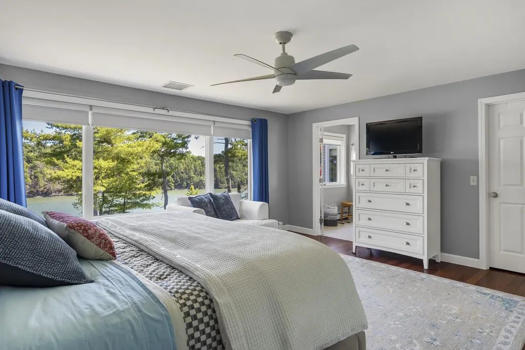 35 Yuhas Drive Harpswell ME 04079