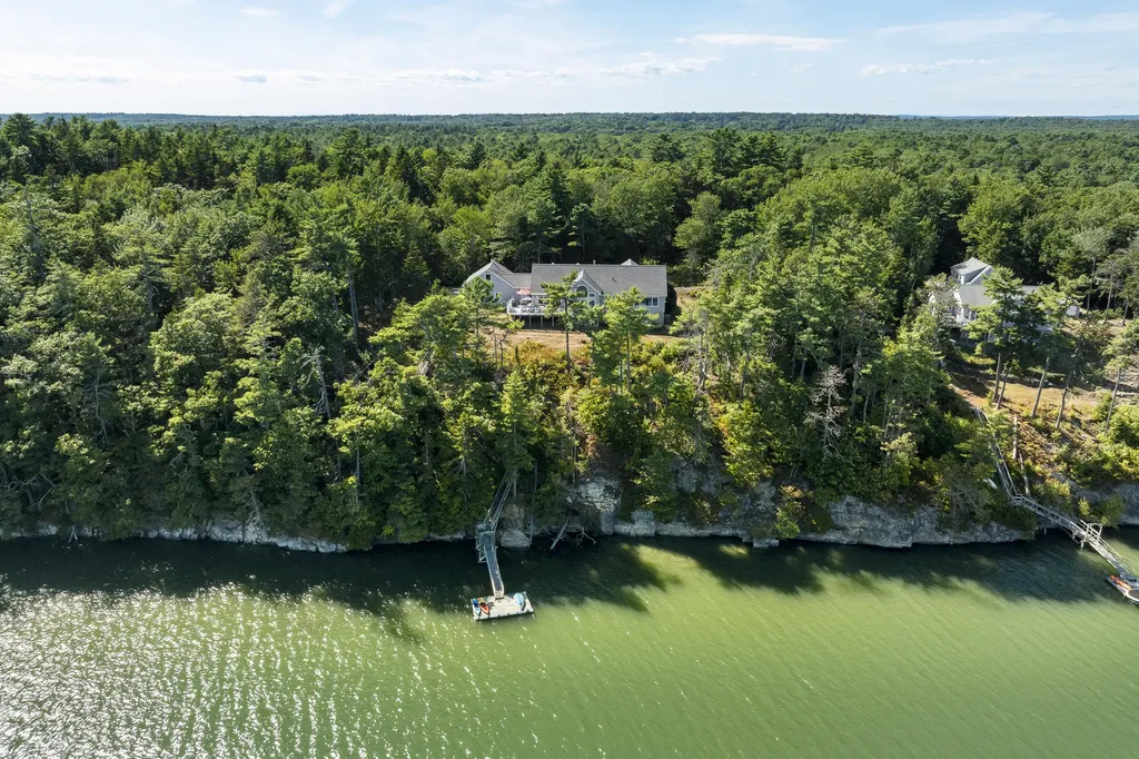 35 Yuhas Drive Harpswell ME 04079