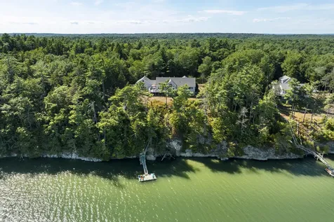 35 Yuhas Drive Harpswell ME 04079