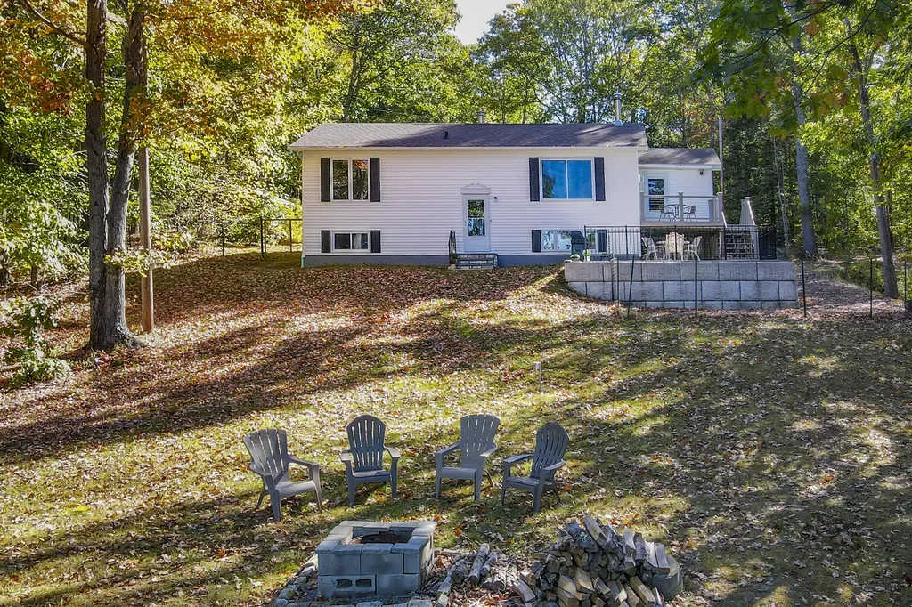 89 Mallard Drive Richmond ME 04357