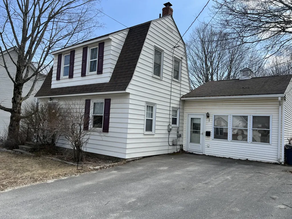 36 Main Street Oakland ME 04963