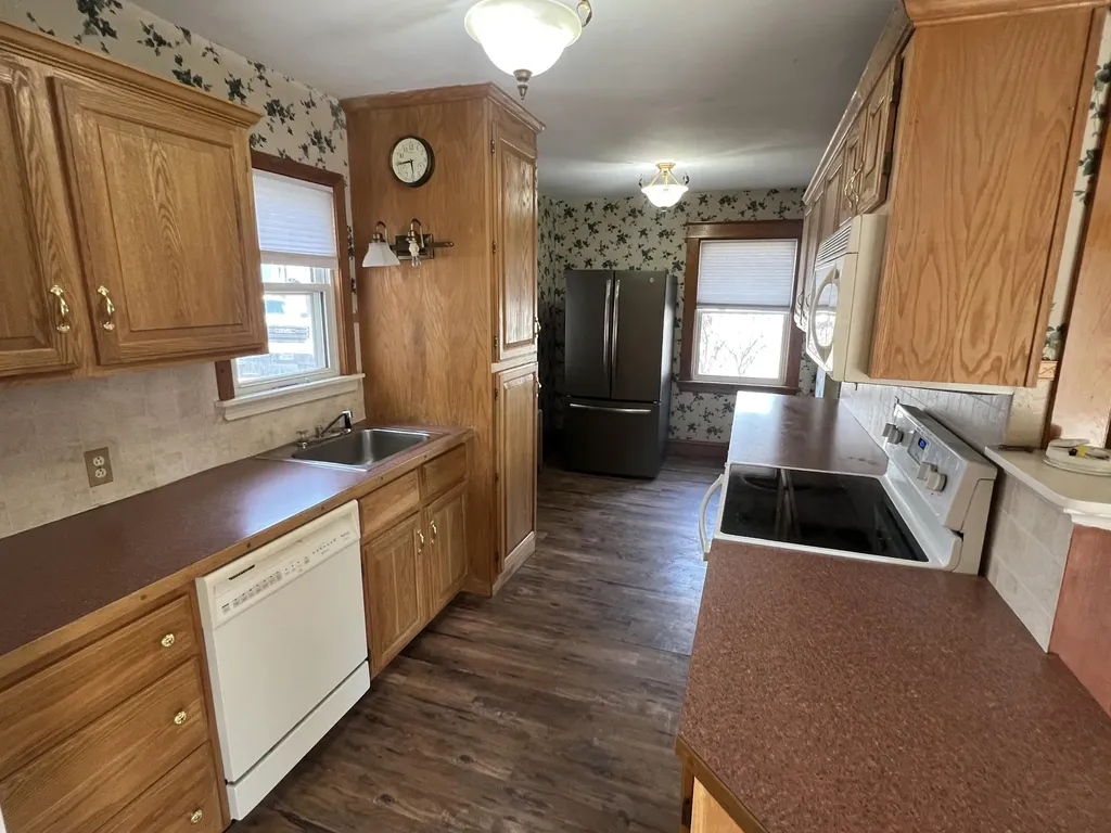 36 Main Street Oakland ME 04963