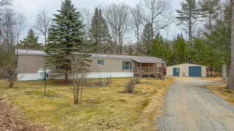 53 Plains Road Oxford ME 04270