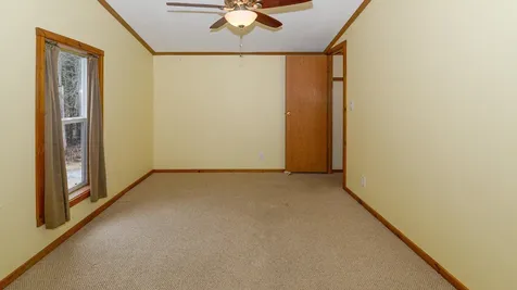 53 Plains Road Oxford ME 04270