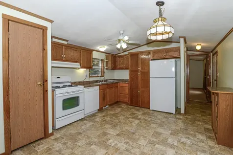 53 Plains Road Oxford ME 04270