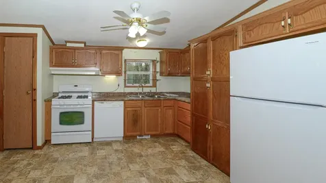 53 Plains Road Oxford ME 04270