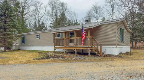 53 Plains Road Oxford ME 04270
