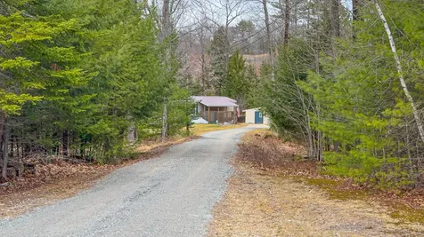 53 Plains Road Oxford ME 04270