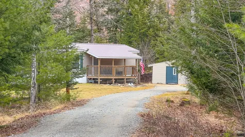 53 Plains Road Oxford ME 04270