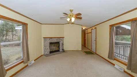 53 Plains Road Oxford ME 04270