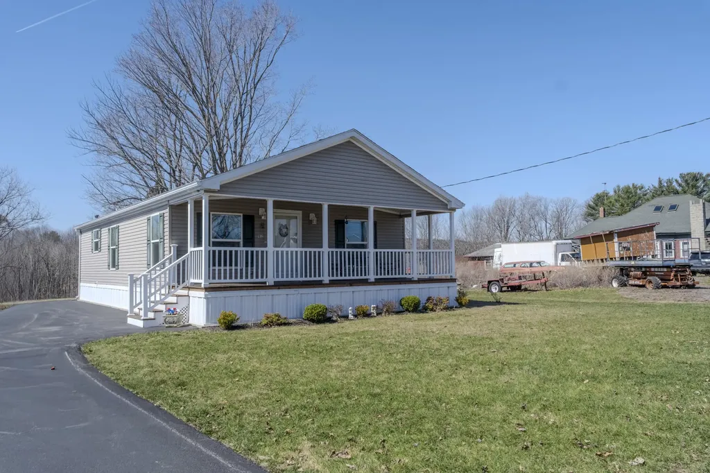 1032 Main Street Vassalboro ME 04989