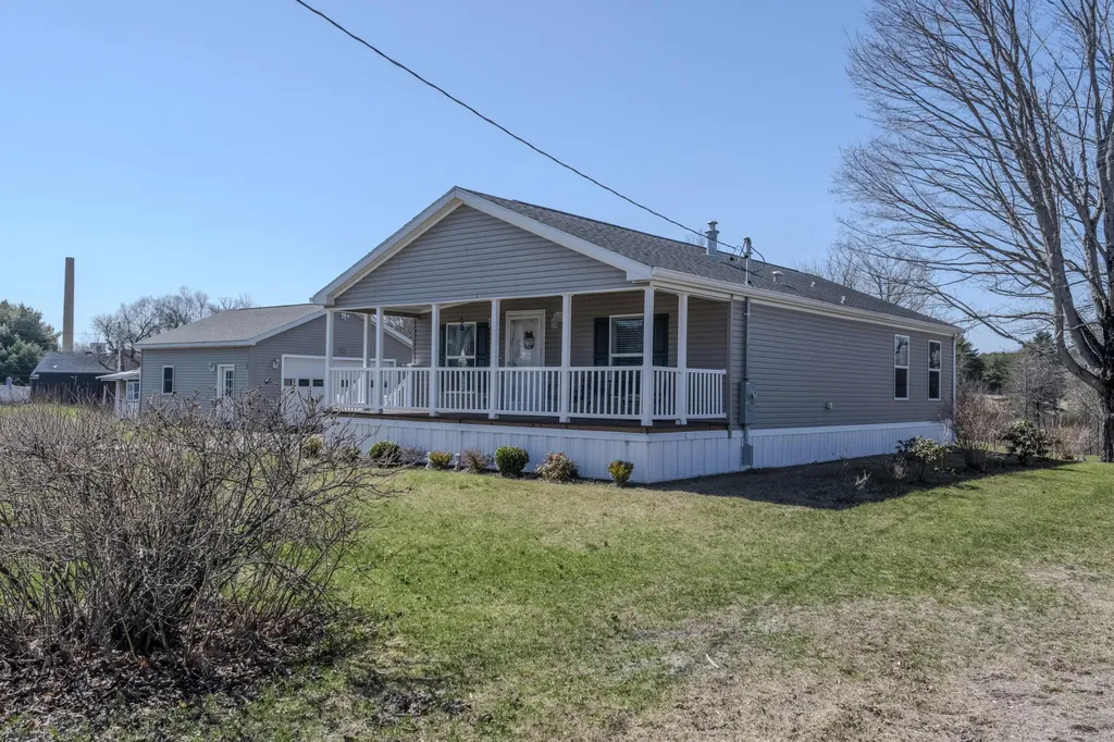 1032 Main Street Vassalboro ME 04989