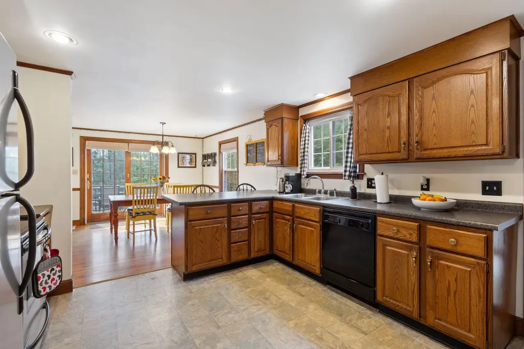 16 Richard Road Gorham ME 04038
