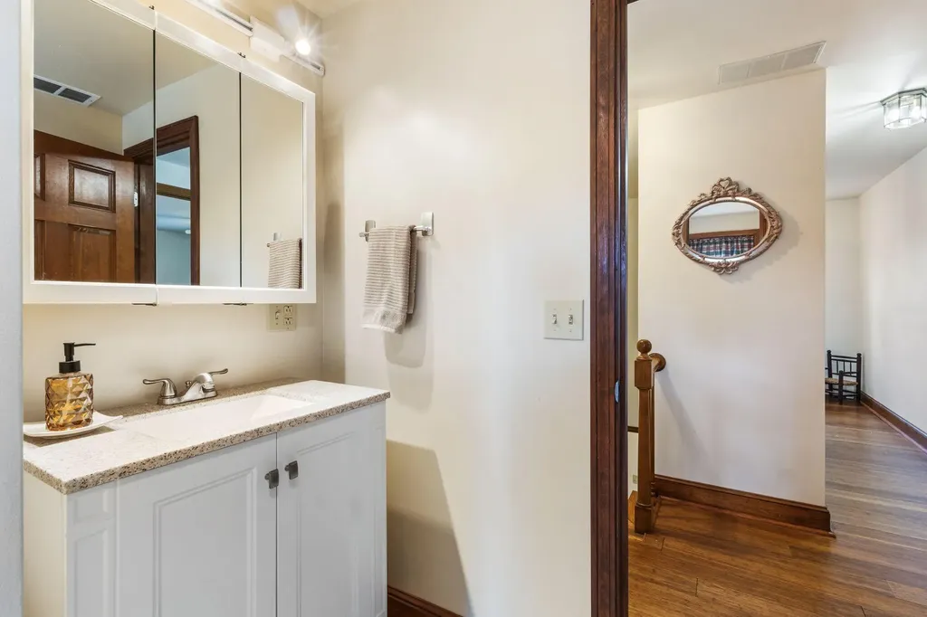 16 Richard Road Gorham ME 04038