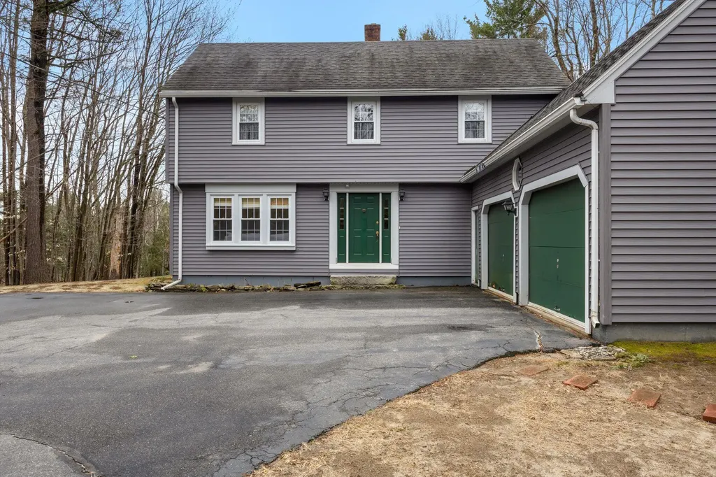 16 Richard Road Gorham ME 04038